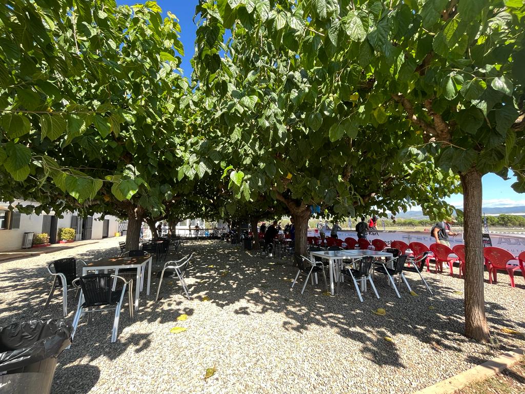 terraza moreras karting sallent barcelona